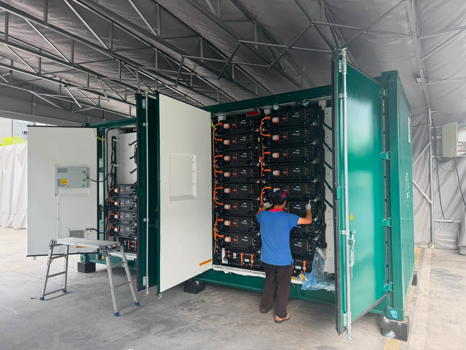 Système de stockage d'énergie industriel en conteneur (C&I) — SmartSun